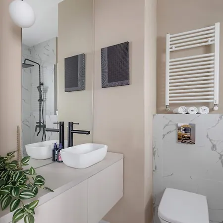 Modern Suite On Historic Calea Victoriei Bucharest Exterior photo