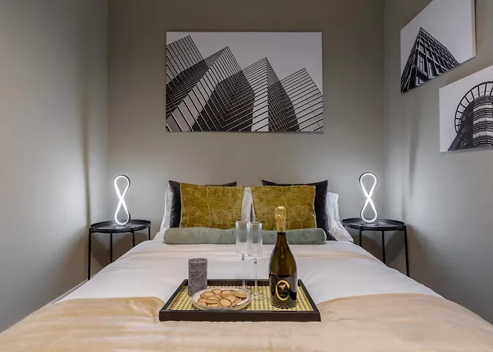 Modern Suite On Historic Calea Victoriei